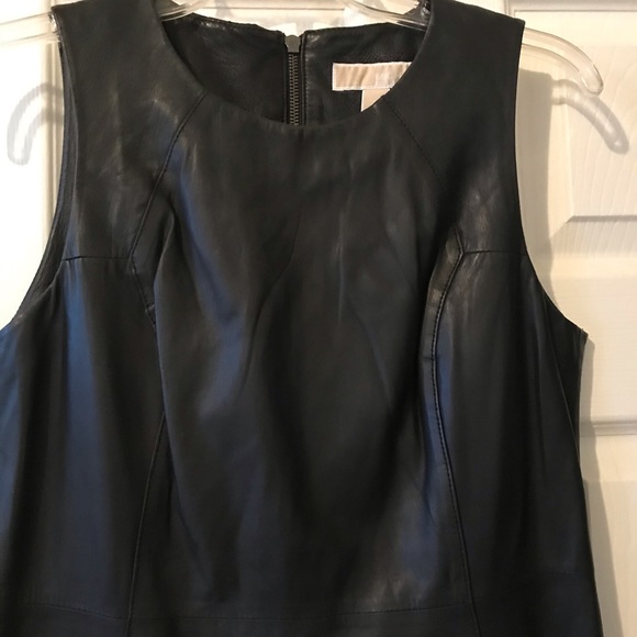 Dress - Picture 3 of 7